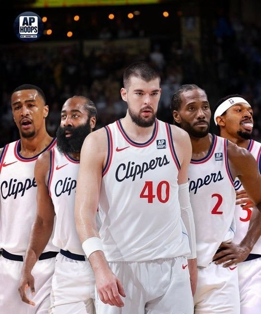 星空体育-泰伦卢:科林斯一直在打磨防守,将重点观察他的换防能力